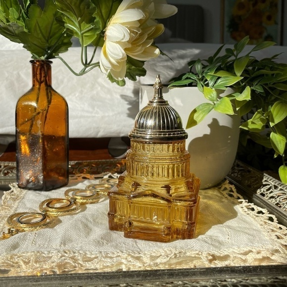 VINTAGE | Amber Glass Regency Core Capital Collectible Bottle - Picture 3 of 5